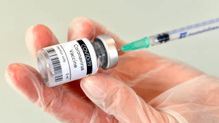 Reino Unido aprobó la vacuna de Pfizer y BioNTech, y comenzará a vacunar contra el Covid-19