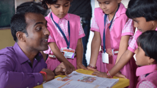El Mejor Maestro del Mundo 2020: Ranjitsinh Disale, logró salvar a las niñas del matrimonio prematuro en India