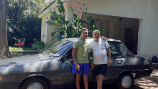 Pico: un nieto cumplió el sueño del abuelo y le regaló su primer auto para Navidad