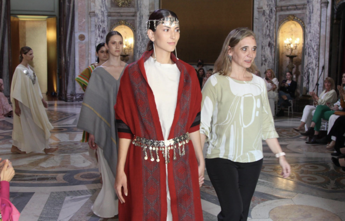 Los ponchos pampeanos desfilaron en la Fashion Week