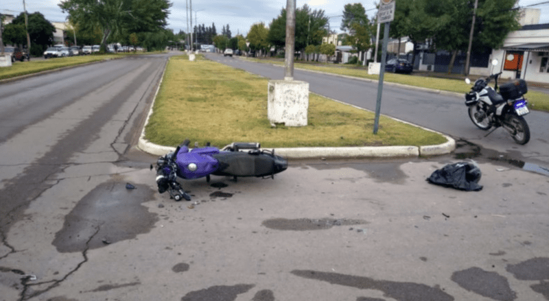 Murió un joven motociclista en la Avenida Perón