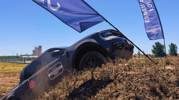 La Ford Experience en el Autódromo de Toay puso a prueba a Maverick y Ranger