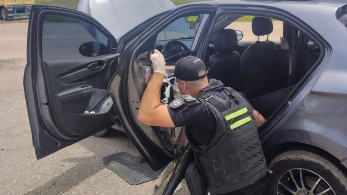 Más de 1 kilo de cocaína