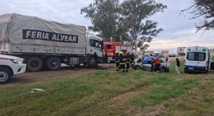 Tragedia en la Ruta 5: un hombre de 77 años murió tras chocar de frente contra un camión cerca de Anguil