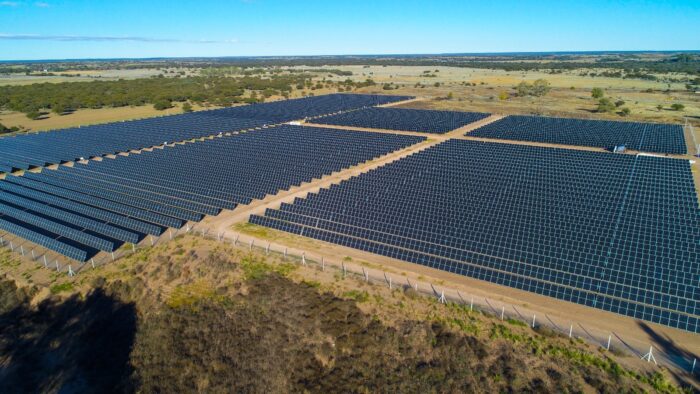 Pampetrol convoca empresas para generar energía solar en 13 localidades pampeanas
