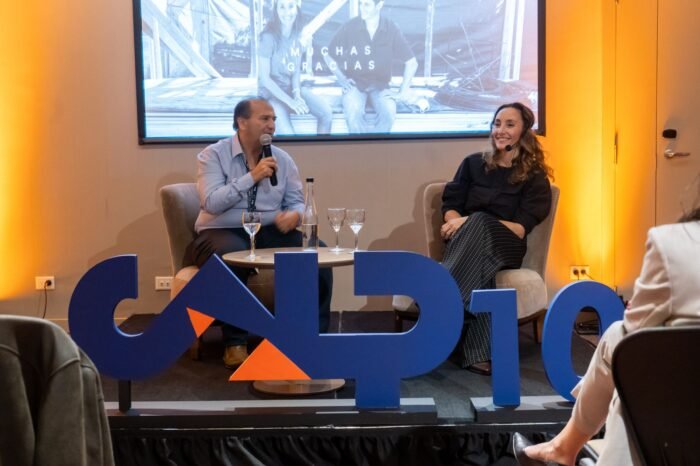 “Forma al buen habitar”: a sala llena, una charla sobre la sensibilidad como identidad arquitectónica
